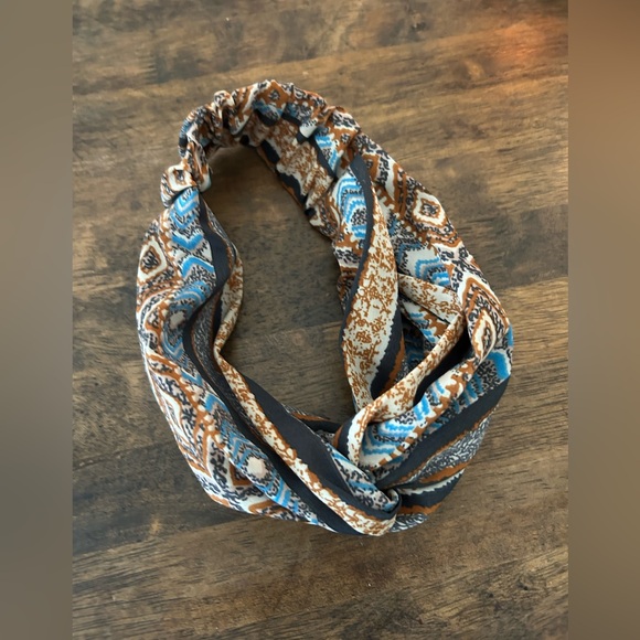Multi color/pattern headband - Picture 2 of 2